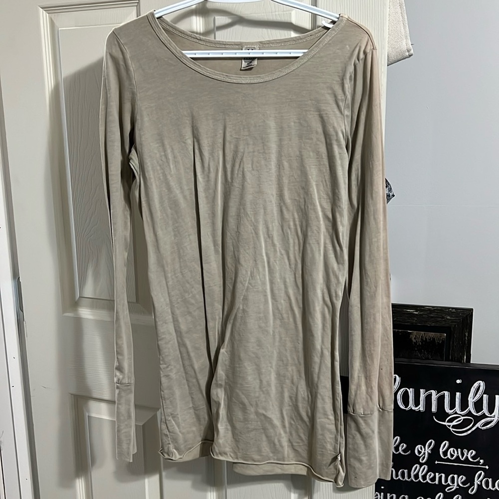NEW without tags womens long sleeve tee